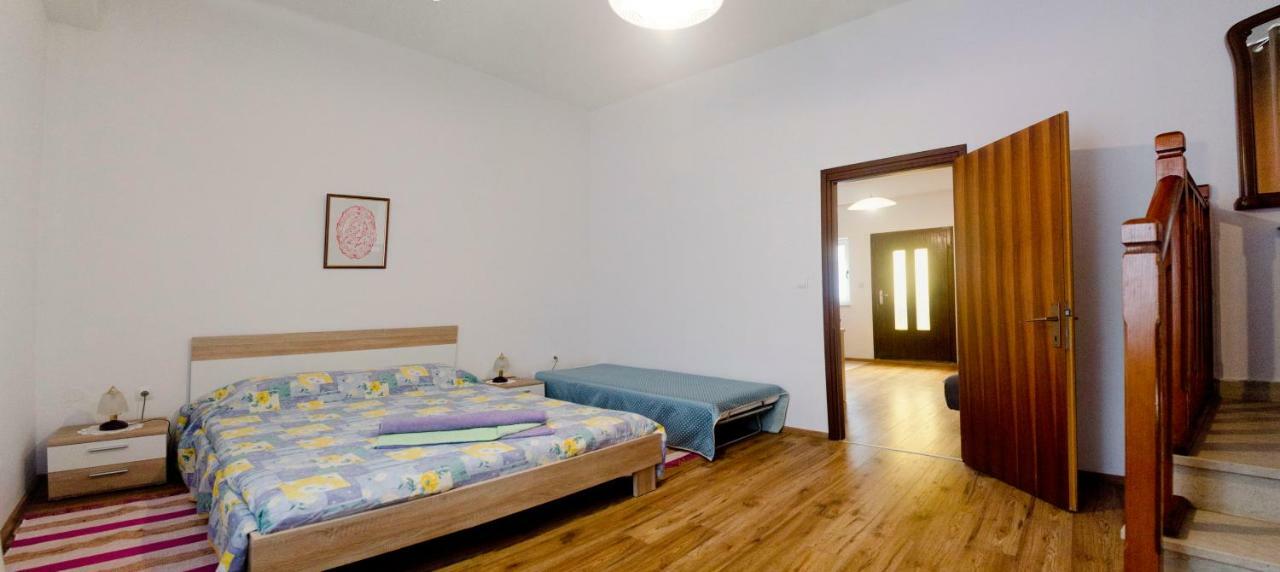 Apartman Aurora Apartment Porec Bagian luar foto