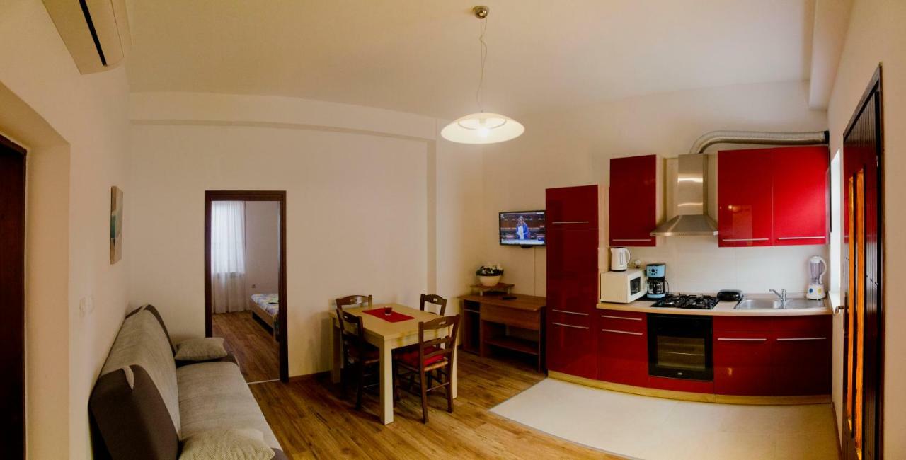 Apartman Aurora Apartment Porec Bagian luar foto